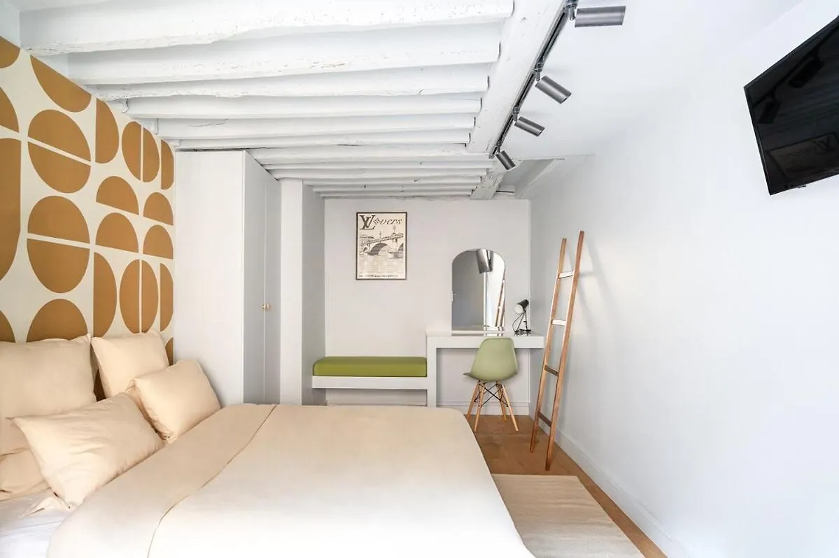 Appartement Design Et Confortable Au Coeur Du Marais 파리 0*,